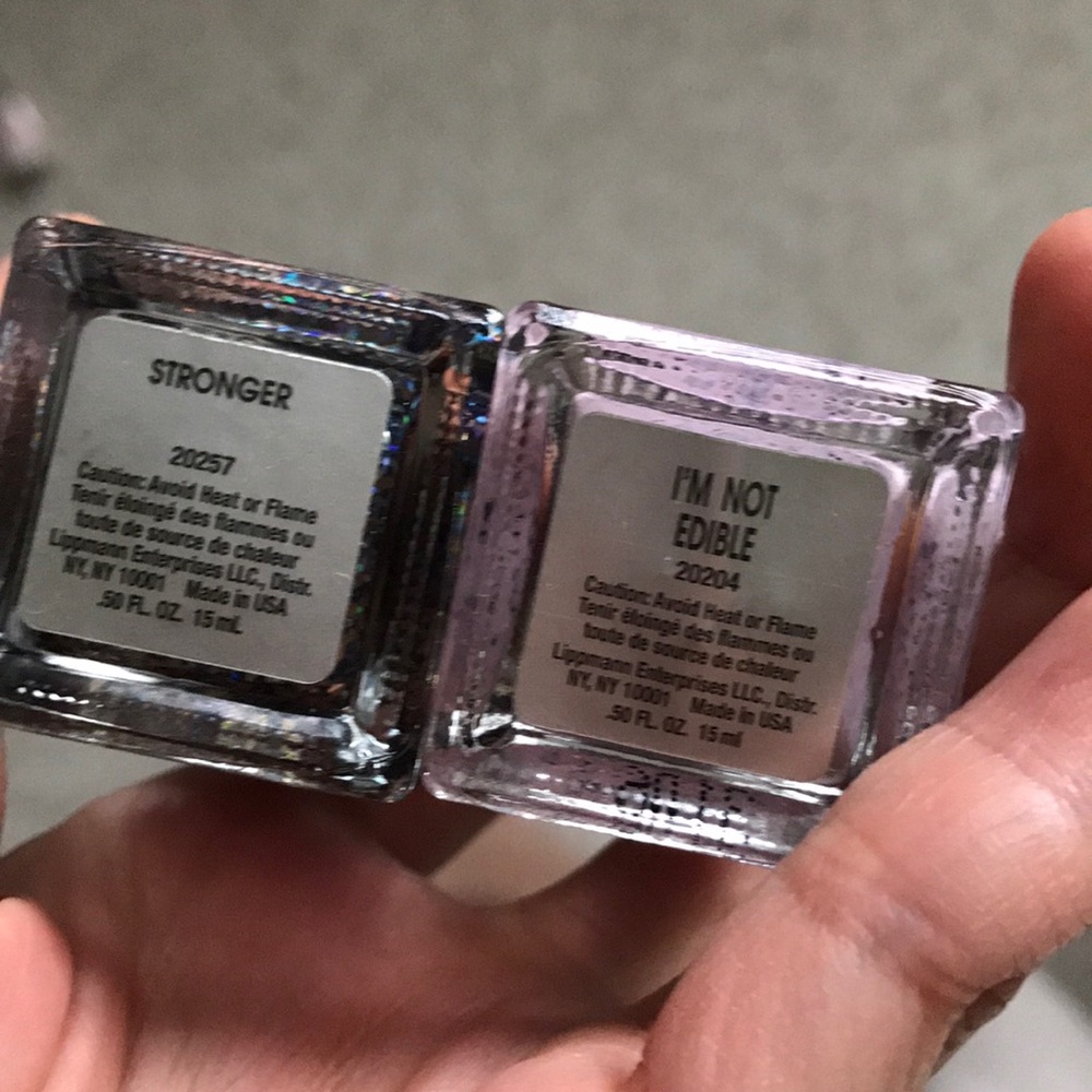 Deborah Lippmann - Picture 2 of 2